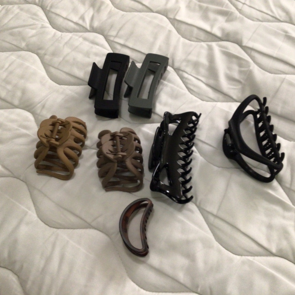 NWOT Lot of Hair Clips